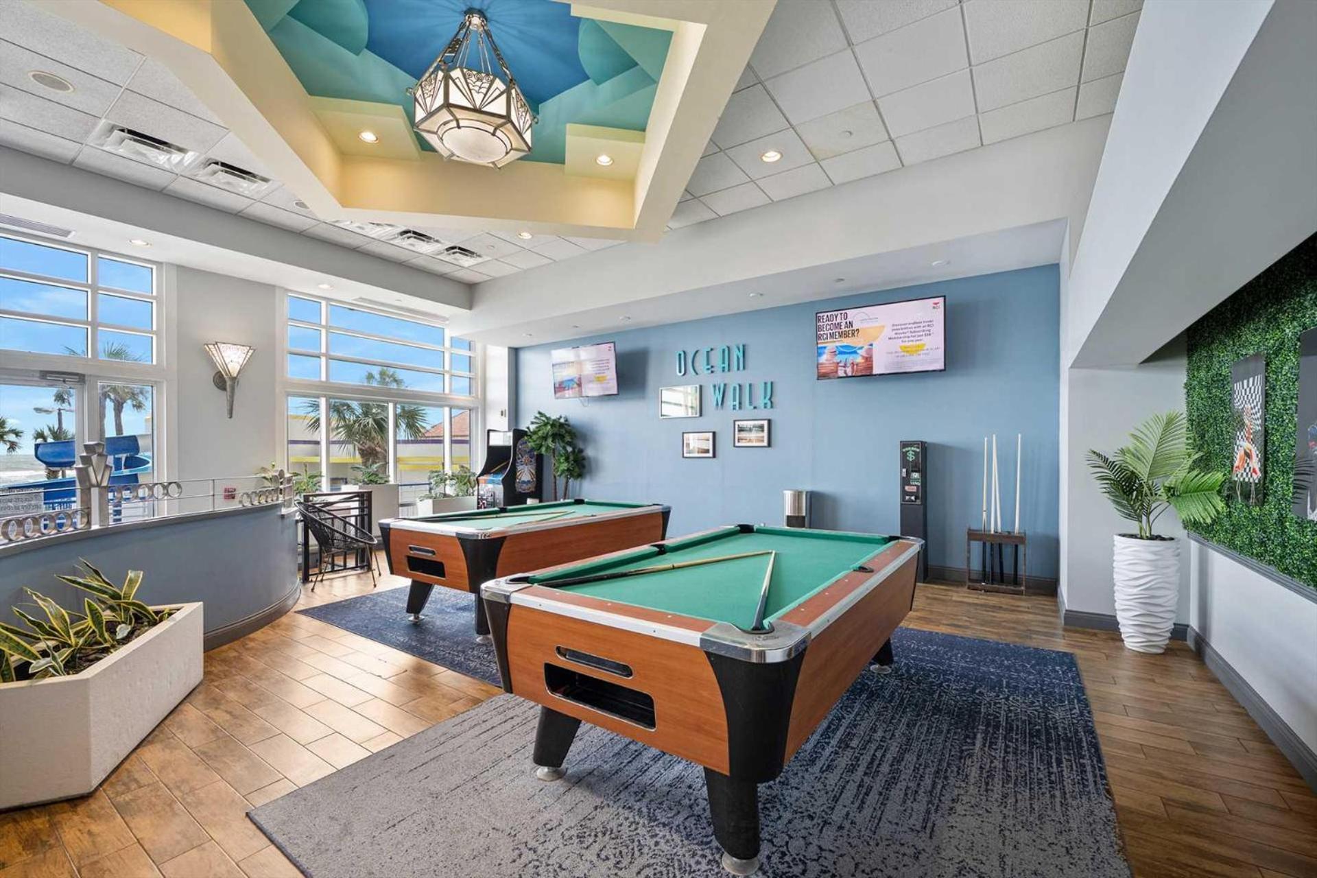 Penthouse 19th Floor Oasis Ocean